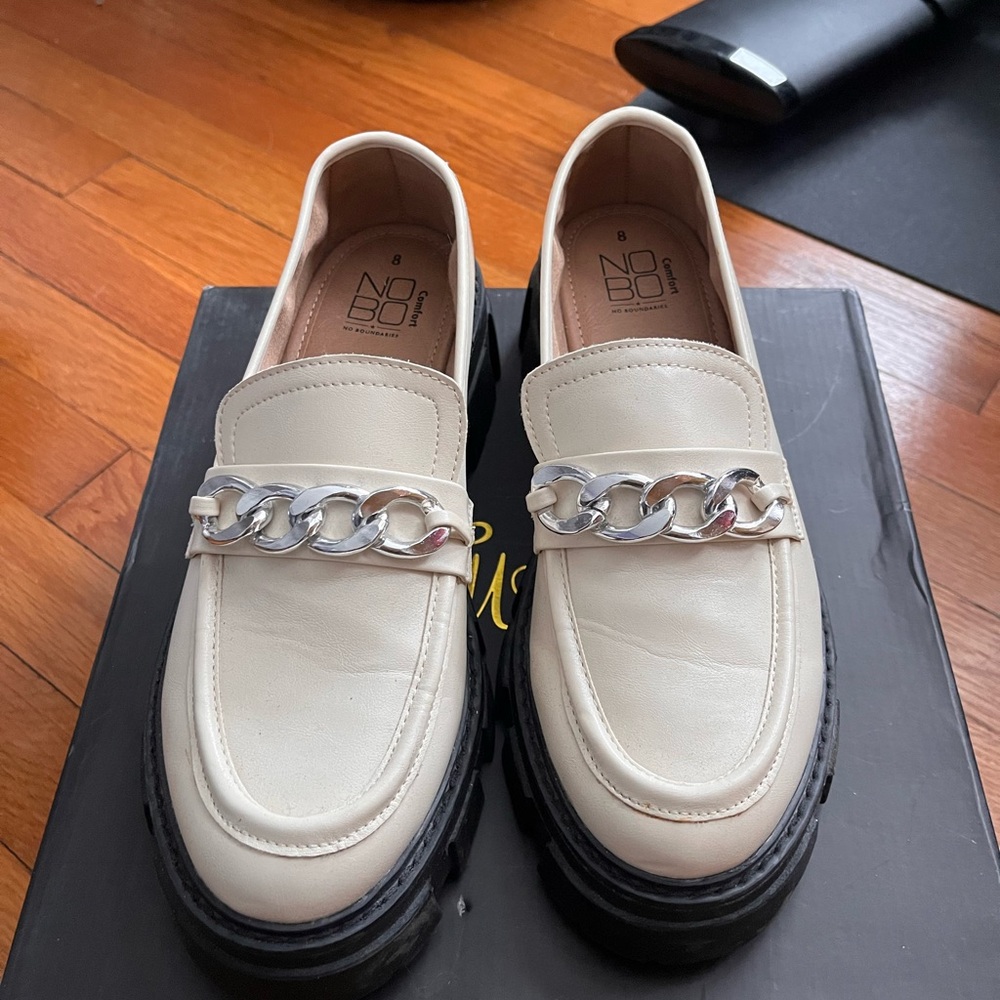 NOBO Cream Loafers with Silver Chain Accent